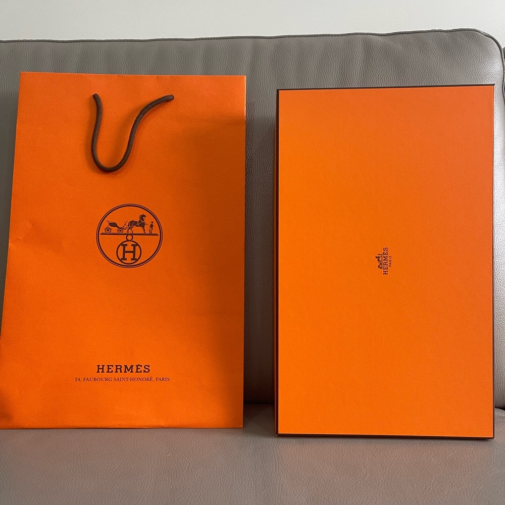 Shopping bag and box